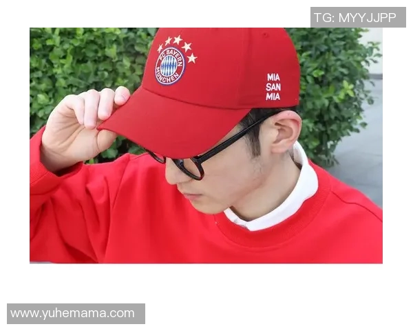 足球明星卫衣刺绣图展现运动魅力与时尚风格的完美结合